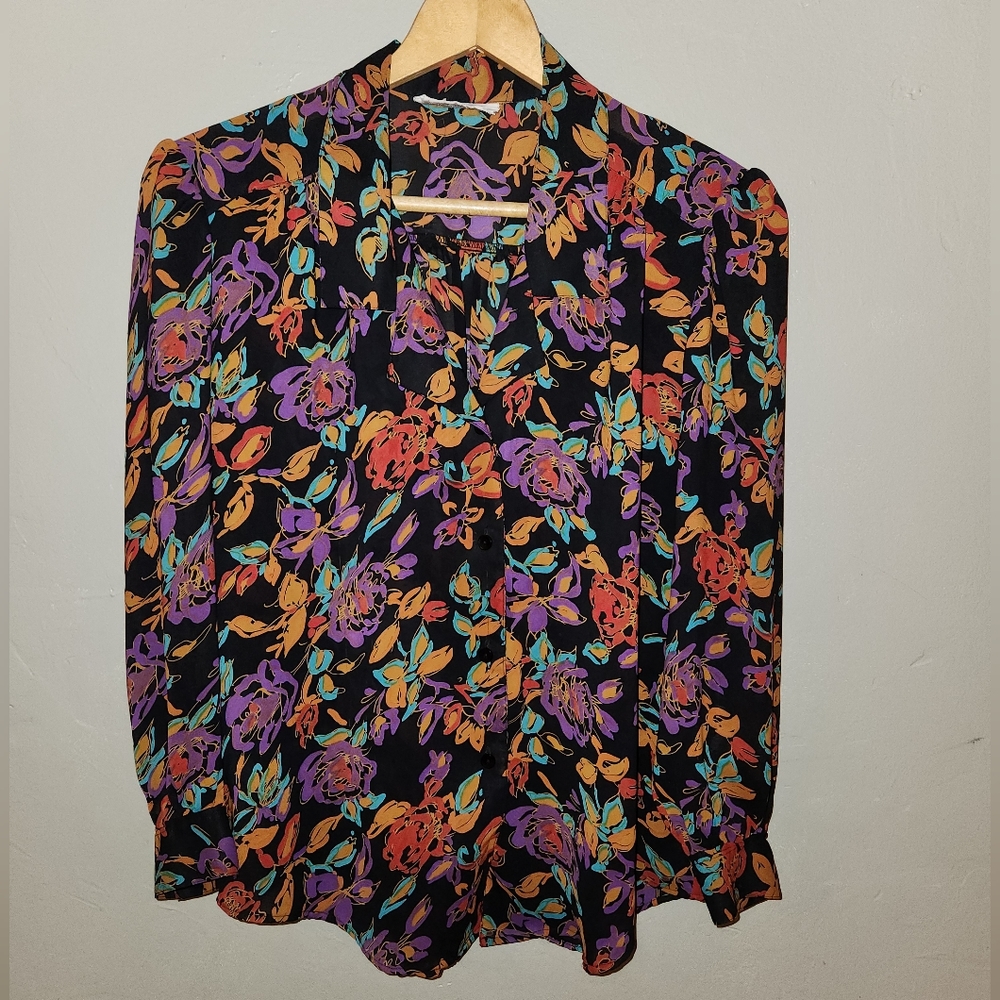 Vintage Shapely Floral Blouse